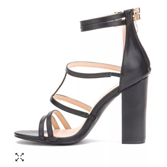 Olivia Miller Size 8.5 Black Sensual Block Sandals in Great Condition - Picture 3 of 16